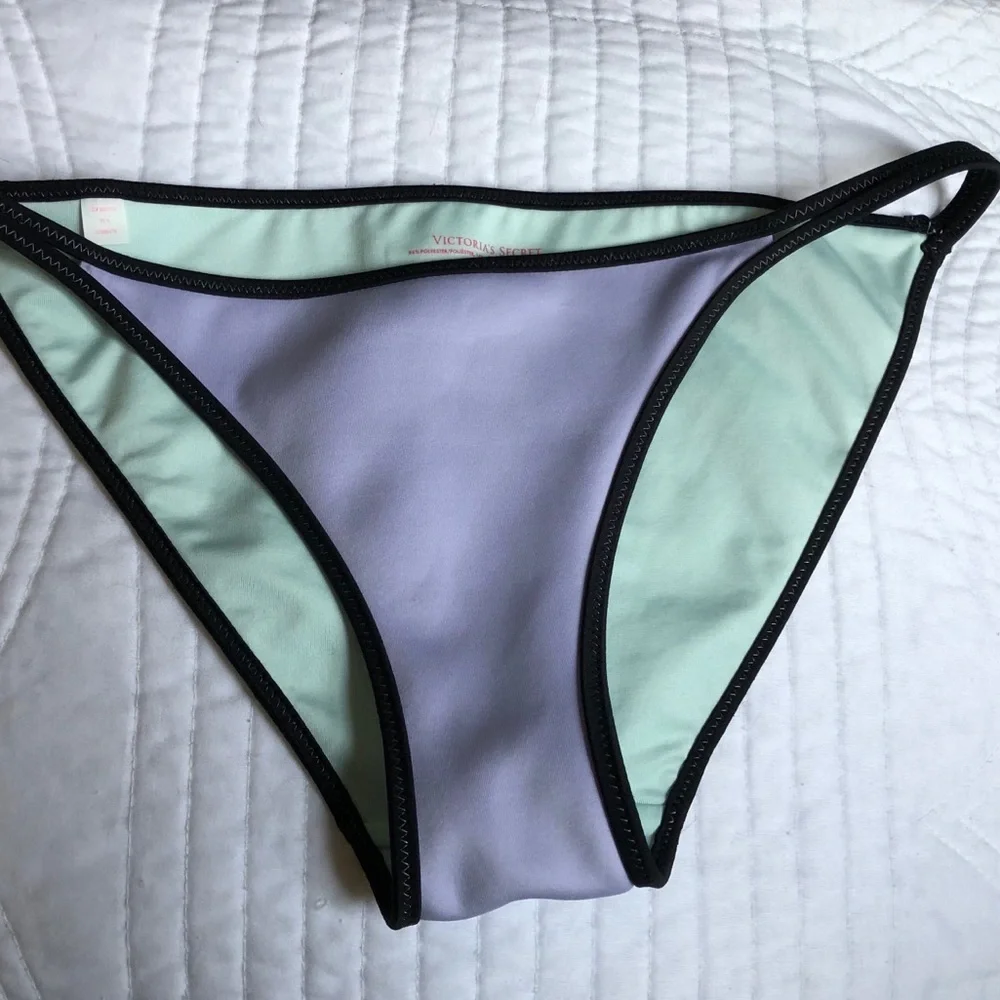 Victoria's Secret Lavender & Black Bikini bottoms - Picture 6 of 7